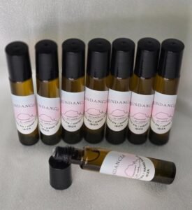 Roll-On Holístico Abundancia con aceites esenciales, Flores de Bach y chips de jade – Creaciones Es Vedra Ibiza